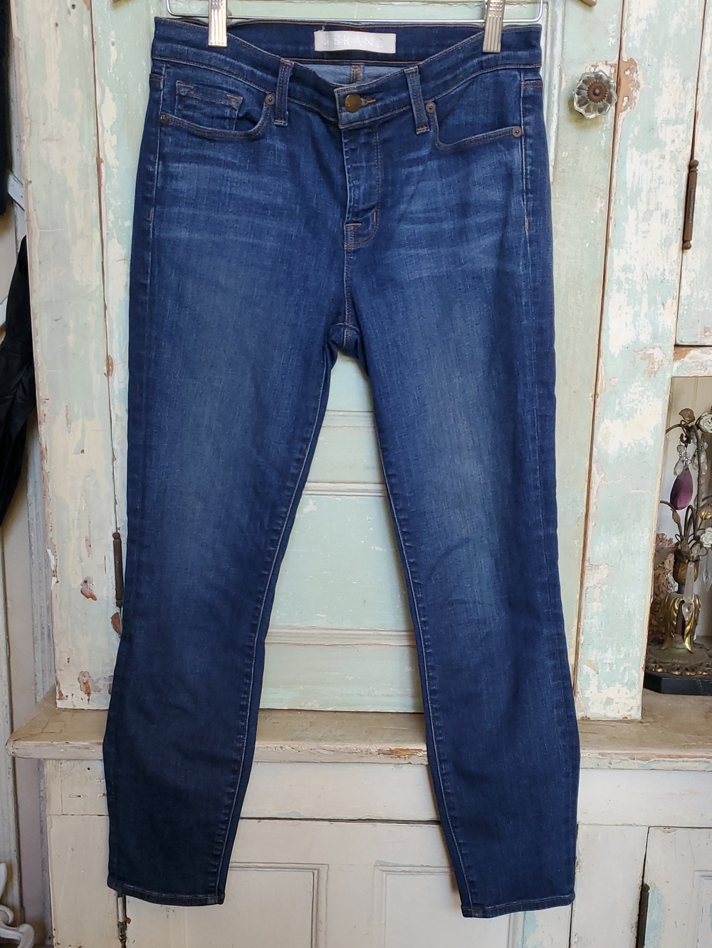 J Brand Capri Jeans in Dark Blue Wash